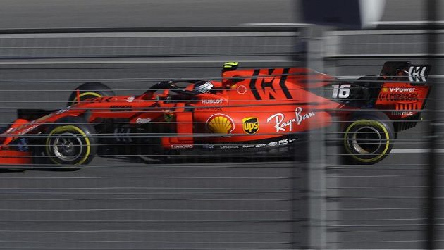 Pilot Ferrari Charles Leclerc během Velké ceny Ázerbájdžánu. Pilot Ferrari Charles Leclerc během Velké ceny Ázerbájdžánu.
