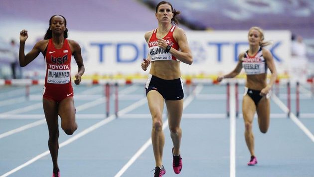 Zuzana Hejnová ovládla semifinále závodu na 400 metrů překážek. Vlevo Američanka Dalilah Muhammadová, vpravo Britka Meghan Beesleyová. Zuzana Hejnová ovládla semifinále závodu na 400 metrů překážek. Vlevo Američanka Dalilah Muhammadová, vpravo Britka Meghan Beesleyová.