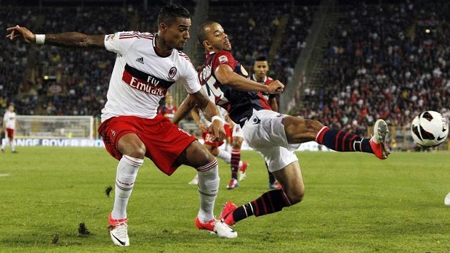Kevin-Prince Boateng (vlevo) v zápase s Boloňou. Kevin-Prince Boateng (vlevo) v zápase s Boloňou.