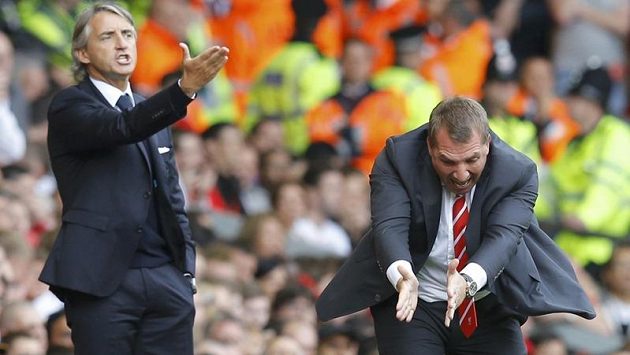 Při utkání Liverpoolu s Manchesterem City se dostali do varu oba trenéři. Vlevo kouč Citizens Roberto Mancini, vpravo Brendan Rodgers. Při utkání Liverpoolu s Manchesterem City se dostali do varu oba trenéři. Vlevo kouč Citizens Roberto Mancini, vpravo Brendan Rodgers.