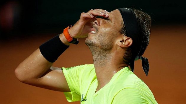 Favorite collapse!  Nadal sensationally dropped out in the quarterfinals of the tournament in Rome