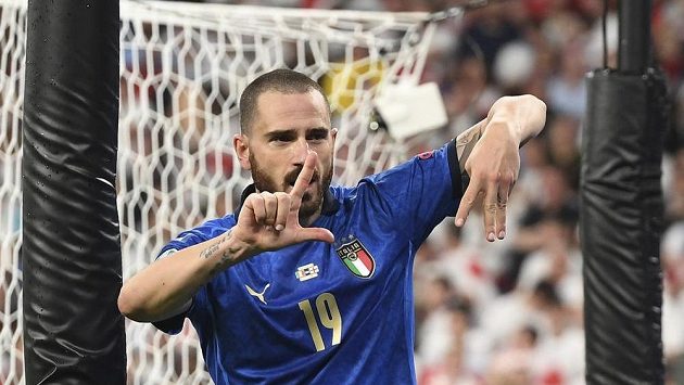 Autor italské vyrovnávací branky ve finále Leonardo Bonucci. Autor italské vyrovnávací branky ve finále Leonardo Bonucci.