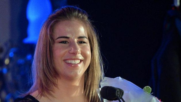 Ester Ledecká při vyhlášení ankety Král bílé stopy. Ester Ledecká při vyhlášení ankety Král bílé stopy.