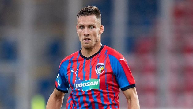 Lukáš Kalvach z Viktorie Plzeň během utkání proti Olomouci. Lukáš Kalvach z Viktorie Plzeň během utkání proti Olomouci.