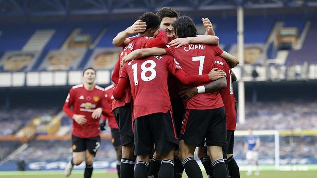 Fotbalisté Manchesteru United v polední době moc důvodů k radosti nemají. Kromě nevýrazných výsledků se k tomu přidal útok hackerů. Fotbalisté Manchesteru United v polední době moc důvodů k radosti nemají. Kromě nevýrazných výsledků se k tomu přidal útok hackerů.