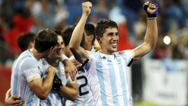 Pozemní hokejisté Argentiny slaví v Riu senzační zlato. Pozemní hokejisté Argentiny slaví v Riu senzační zlato.