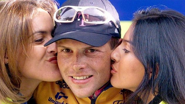Německý cyklista Jan Ullrich v dobách své největší slávy na přelomu tisíciletí. Německý cyklista Jan Ullrich v dobách své největší slávy na přelomu tisíciletí.