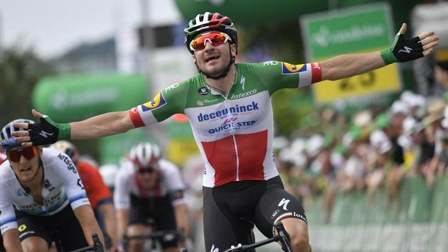 Italský cyklista Elia Viviani v závodě Kolem Švýcarska. Italský cyklista Elia Viviani v závodě Kolem Švýcarska.