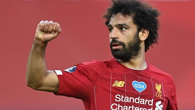 Mohamed Salah z Liverpoolu slaví svoji trefu v utkání Premier League proti Crystal Palace. Mohamed Salah z Liverpoolu slaví svoji trefu v utkání Premier League proti Crystal Palace.