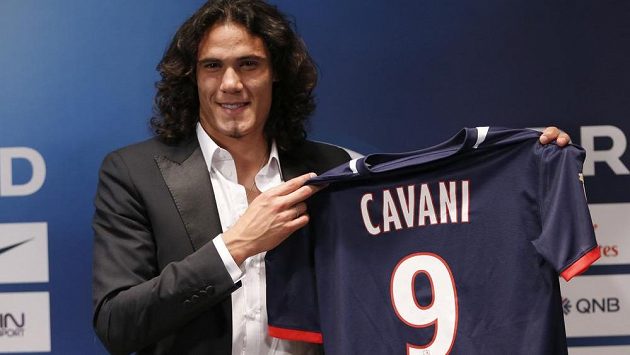 Edinson Cavani spojil svou další kariéru s dresem Paris St. Germain. Edinson Cavani spojil svou další kariéru s dresem Paris St. Germain.