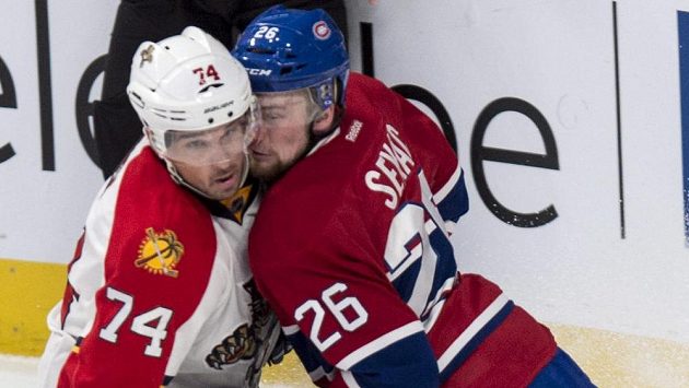 Útočník Montrealu Jiří Sekáč (vpravo) v souboji s Shanem O'Brienem z Floridy. during the second period of an NHL hockey game Thursday, Feb. 19, 2015, in Montreal. (AP Photo/The Canadian Press, Paul Chiasson) Útočník Montrealu Jiří Sekáč (vpravo) v souboji s Shanem O'Brienem z Floridy. during the second period of an NHL hockey game Thursday, Feb. 19, 2015, in Montreal. (AP Photo/The Canadian Press, Paul Chiasson)