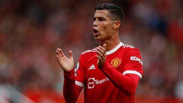 Cristiano Ronaldo už bojuje v Premier League v dresu Manchesteru United. Cristiano Ronaldo už bojuje v Premier League v dresu Manchesteru United.