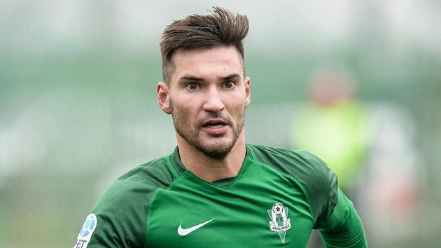 Jablonecký záložník Michal Trávník během utkání zimní Tipsport ligy s Jihlavou. Jablonecký záložník Michal Trávník během utkání zimní Tipsport ligy s Jihlavou.