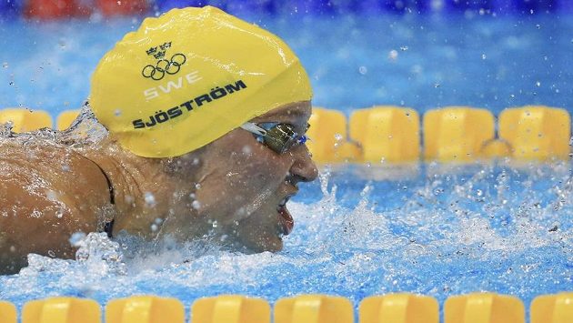 Švédka Sarah Sjöströmová ozdobila finále motýlkářské stovky světovým rekordem. Švédka Sarah Sjöströmová ozdobila finále motýlkářské stovky světovým rekordem.