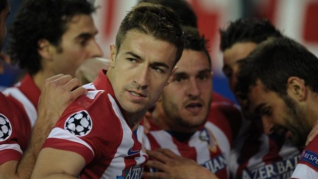 Kapitán fotbalistů Atlétika Madrid Gabi má co vysvětlovat. Kapitán fotbalistů Atlétika Madrid Gabi má co vysvětlovat.