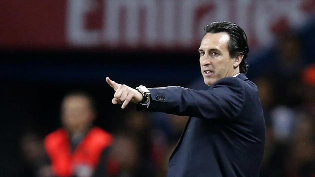 Kouč PSG Unai Emery při utkání s Monakem. Kouč PSG Unai Emery při utkání s Monakem.