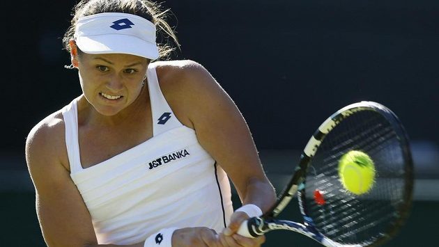 Slovenská tenistka Jana Čepelová se postarala o zatím největší překvapení letošního Wimbledonu. Slovenská tenistka Jana Čepelová se postarala o zatím největší překvapení letošního Wimbledonu.