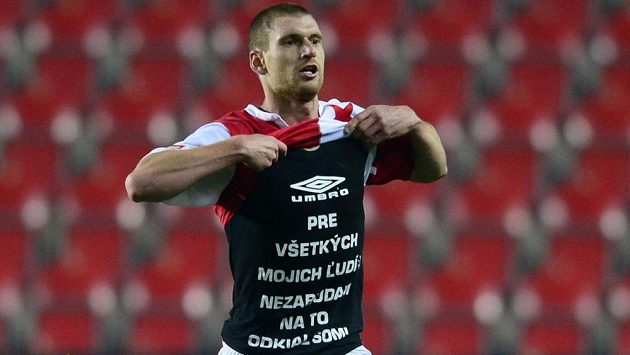 Autor prvního gólu Slavie Martin Juhar. Autor prvního gólu Slavie Martin Juhar.