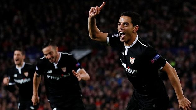 Sevillský Ben Yedder slaví svůj první gól do sítě Manchesteru United. Sevillský Ben Yedder slaví svůj první gól do sítě Manchesteru United.