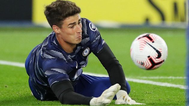 Brankář Chelsea Kepa Arrizabalaga při rozcvičení před utkáním s Brightonem. Brankář Chelsea Kepa Arrizabalaga při rozcvičení před utkáním s Brightonem.