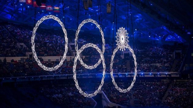 Nevydařené olympijské kruhy během zahájení olympijských her v Soči. Nevydařené olympijské kruhy během zahájení olympijských her v Soči.