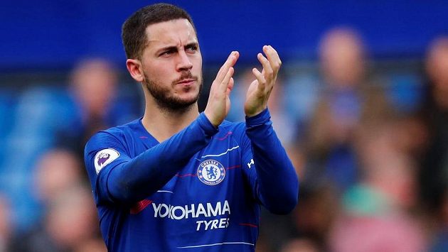 Fotbalová Chelsea se snaží dělat všechno možné, aby udržela svoji belgickou hvězdu - Edena Hazarda. Fotbalová Chelsea se snaží dělat všechno možné, aby udržela svoji belgickou hvězdu - Edena Hazarda.