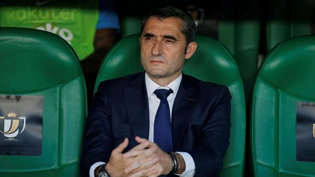 Kouč fotbalistů Barcelony Ernesto Valverde. Kouč fotbalistů Barcelony Ernesto Valverde.