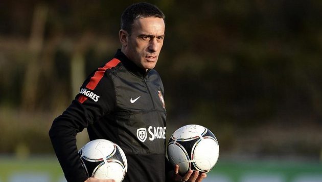 Trenér fotbalistů Portugalska Paulo Bento. Trenér fotbalistů Portugalska Paulo Bento.