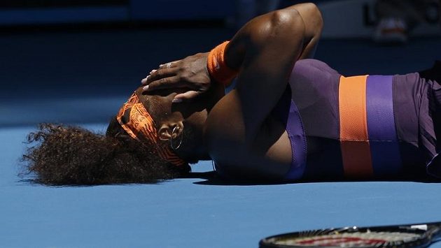 Americká tenistka Serena Williamsová na Australian Open končí. Americká tenistka Serena Williamsová na Australian Open končí.