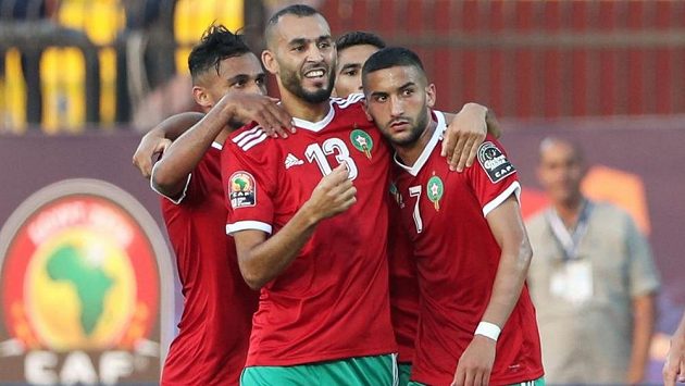Radost marockých fotbalistů po gólu v síti Namibie. Radost marockých fotbalistů po gólu v síti Namibie.