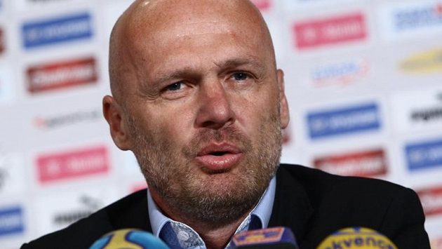 Trenér fotbalové reprezentace Michal Bílek Trenér fotbalové reprezentace Michal Bílek