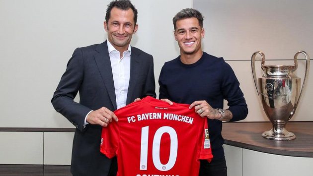 Brazilský fotbalista Philippe Coutinho definitivně zamířil z Barcelony na roční hostování s opcí do Bayernu Mnichov. Brazilský fotbalista Philippe Coutinho definitivně zamířil z Barcelony na roční hostování s opcí do Bayernu Mnichov.