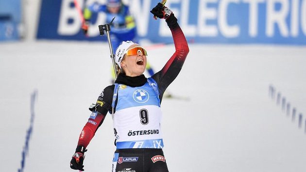 Norka Ingrid Landmark Tandrevoldová v cíli závodu s hromadným startem. Norka Ingrid Landmark Tandrevoldová v cíli závodu s hromadným startem.