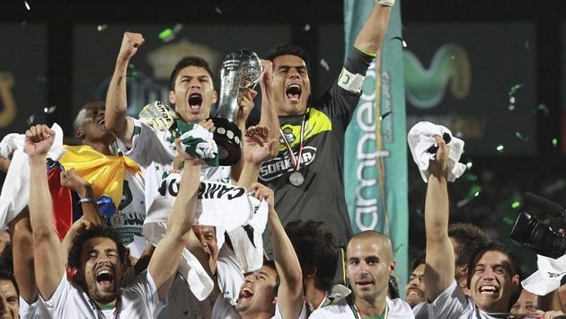 Fotbalisté Santosu se radují z titulu. Fotbalisté Santosu se radují z titulu.