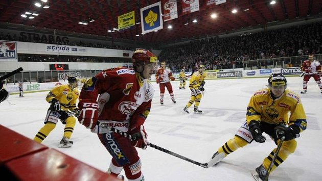 Hokejisté Slavie přivítali Litvínov v pražském Edenu Hokejisté Slavie přivítali Litvínov v pražském Edenu