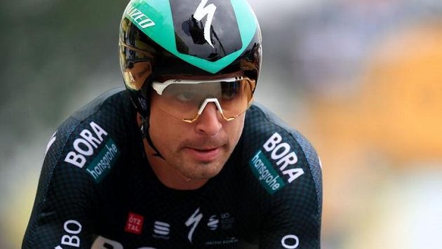 Peter Sagan se na olympiádě v Tokiu kvůli zranění kolena nepředstaví. Peter Sagan se na olympiádě v Tokiu kvůli zranění kolena nepředstaví.