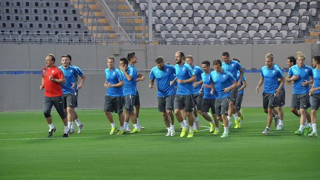 Fotbalisté Viktorie Plzeň v Tel Avivu na tréninku před zápasem 3. předkola fotbalové Ligy mistrů. Fotbalisté Viktorie Plzeň v Tel Avivu na tréninku před zápasem 3. předkola fotbalové Ligy mistrů.