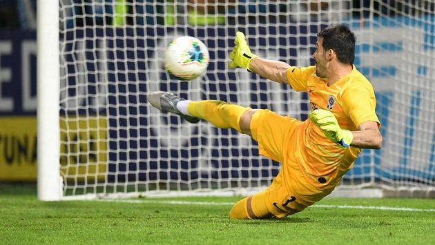 Sparťanský gólman Nita inkasuje gól z penalty. Sparťanský gólman Nita inkasuje gól z penalty.