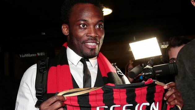 Ghanský fotbalový reprezentant Michael Essien bude hrát za AC Milán. Ghanský fotbalový reprezentant Michael Essien bude hrát za AC Milán.