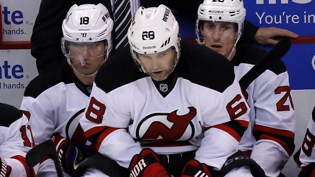 Jaromír Jágr je v Devils spokojený, třebaže se týmu tolik nedaří. Jaromír Jágr je v Devils spokojený, třebaže se týmu tolik nedaří.