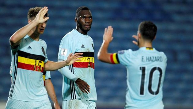 Belgičan Christian Benteke (uprostřed) skóroval v Gibraltaru již v sedmé vteřině a vstřelil nejrychlejší gól v historii kvalifikace MS. Belgičan Christian Benteke (uprostřed) skóroval v Gibraltaru již v sedmé vteřině a vstřelil nejrychlejší gól v historii kvalifikace MS.