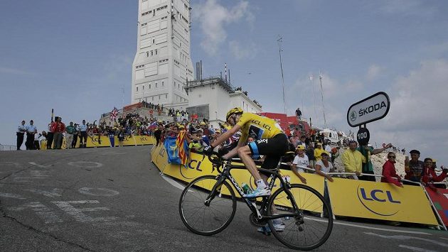Britský cyklista Christopher Froome během závěrečného stoupání na Mont Ventoux. Britský cyklista Christopher Froome během závěrečného stoupání na Mont Ventoux.