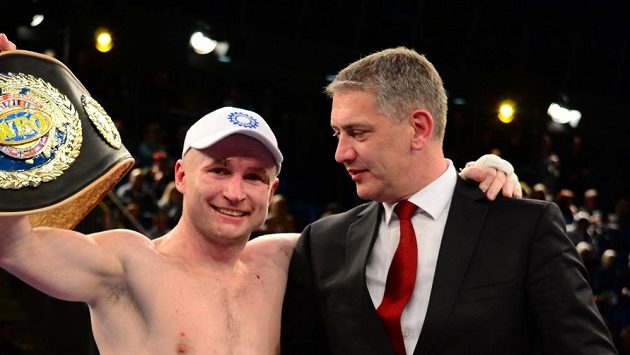 Český boxer Lukáš Konečný je držitelem pásu pro profesionálního mistra Evropy organizace WBO. Český boxer Lukáš Konečný je držitelem pásu pro profesionálního mistra Evropy organizace WBO.