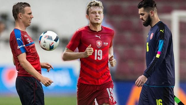 Sparťané v reprezentačním dresu - zleva Bořek Dočkal, Ladislav Krejčí a Tomáš Koubek. Sparťané v reprezentačním dresu - zleva Bořek Dočkal, Ladislav Krejčí a Tomáš Koubek.