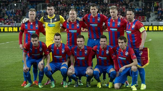 Fotbalisté Viktorie Plzně před utkáním se Šachtarem Doněck. Fotbalisté Viktorie Plzně před utkáním se Šachtarem Doněck.
