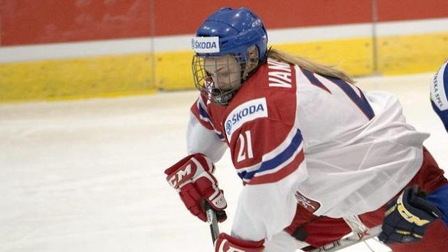 Česká hokejistka Tereza Vanišová na MS v Kanadě. Česká hokejistka Tereza Vanišová na MS v Kanadě.