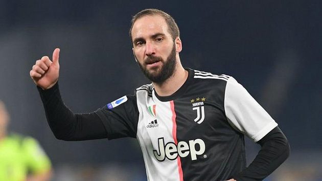 Gonzalo Higuaín ještě v dresu Juventusu. Gonzalo Higuaín ještě v dresu Juventusu.