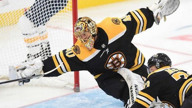 Brankář Bostonu Tuukka Rask se v Utkání hvězd NHL v St. Louis nepředstaví. Brankář Bostonu Tuukka Rask se v Utkání hvězd NHL v St. Louis nepředstaví.