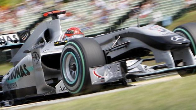 Michael Schumacher při Velké ceně Maďarska. Michael Schumacher při Velké ceně Maďarska.