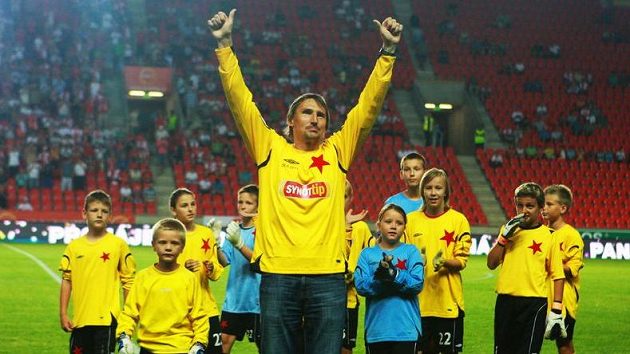 Brankář Slavie Martin Vaniak byl zvolen nejlepším ligovým gólmanem za posledních 20 let. Brankář Slavie Martin Vaniak byl zvolen nejlepším ligovým gólmanem za posledních 20 let.
